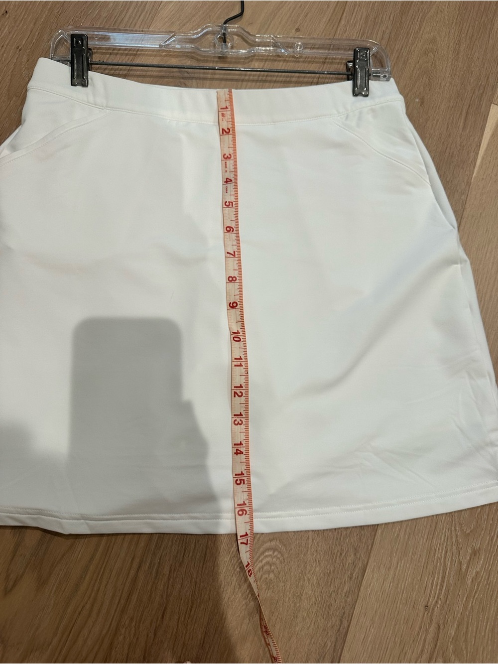 Peter Millar White golf/AthleticSkort with Front Pockets - Picture 5 of 6
